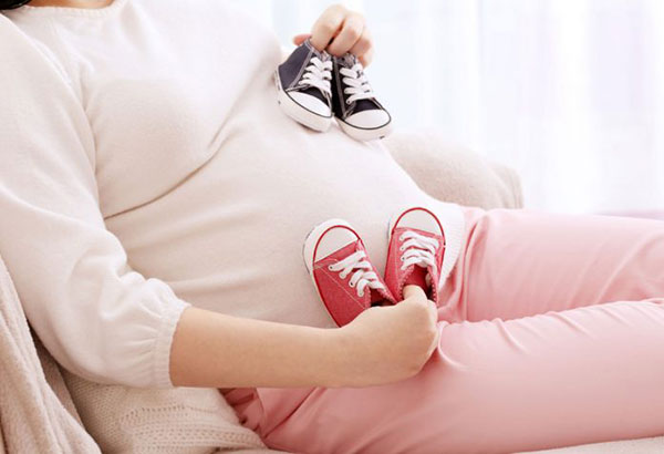 نشانه های اولیه در بارداری دوقلو