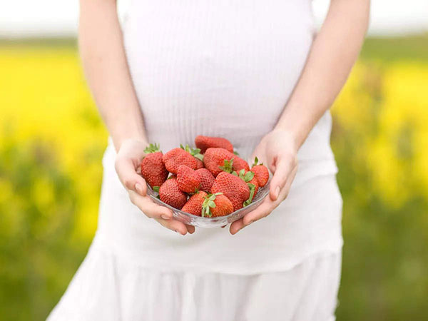 مصرف توت فرنگی در دوران بارداری